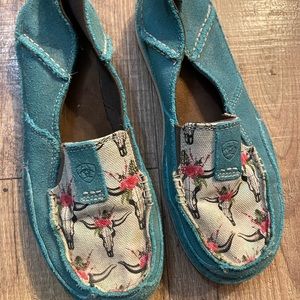 Ariat womans shoes size 6